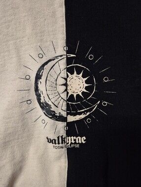 Valkyrae Total Eclipse Moon & Sun Graphic Tee - Black & White